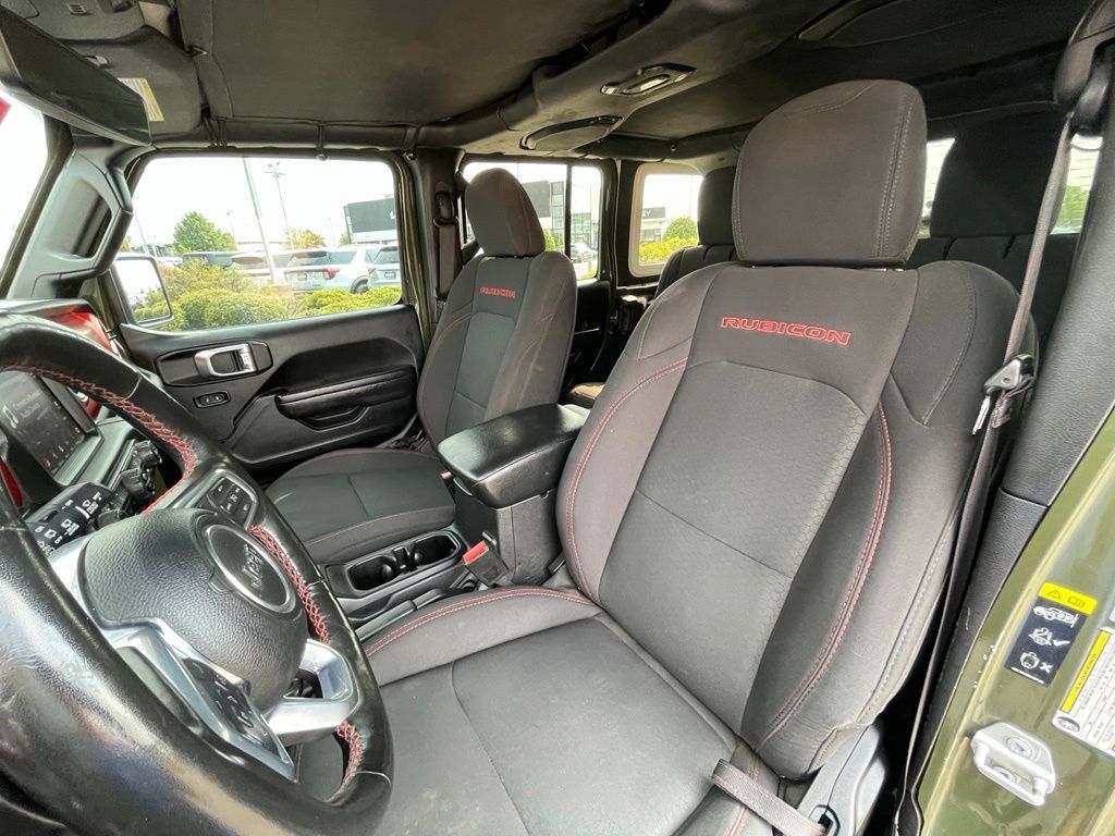 Used 2022 Jeep Wrangler Unlimited Rubicon w/ Cold Weather Group AWD/4WD image 22