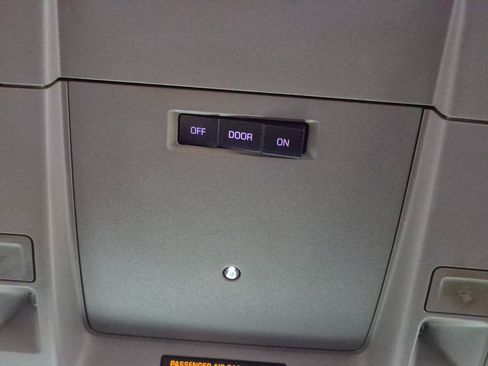 Used 2018 Chevrolet Silverado 1500 LT w/ All Star Edition image 20