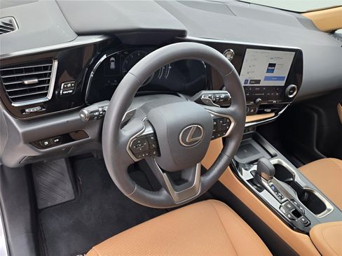 Used 2023 Lexus NX 350 AWD image 11