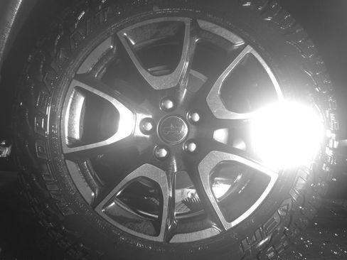 Used 2025 Jeep Compass Trailhawk AWD/4WD image 14