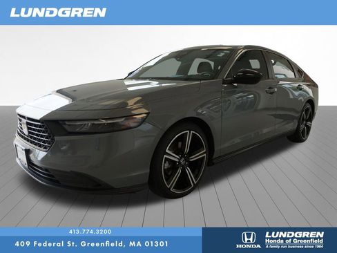 Used 2023 Honda Accord Sport image 3