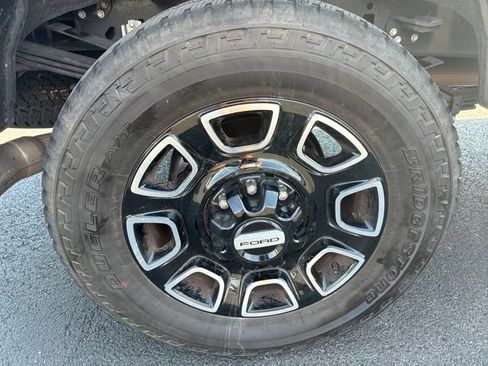 Used 2026 Ford F350 Platinum AWD/4WD image 4