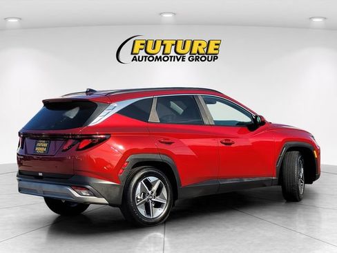 Used 2025 Hyundai Tucson SEL FWD image 4