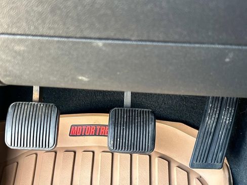 Used 2008 Jeep Wrangler Unlimited Sahara w/ Dual Top Group image 16