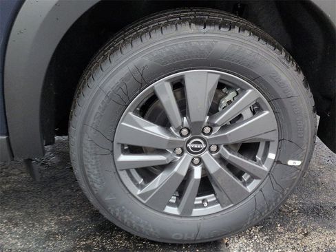 New 2025 Nissan Pathfinder SV image 21