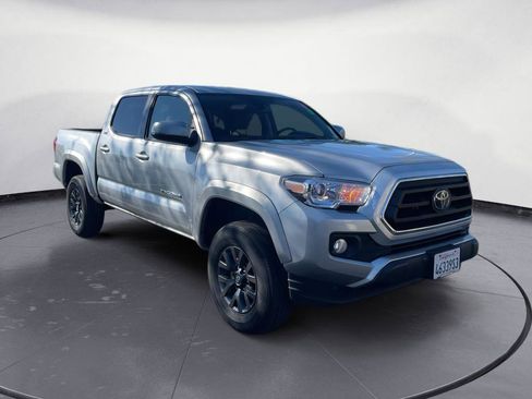 Used 2023 Toyota Tacoma SR5 w/ Technology Package image 2