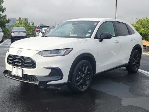 Certified 2024 Honda HR-V Sport image 3