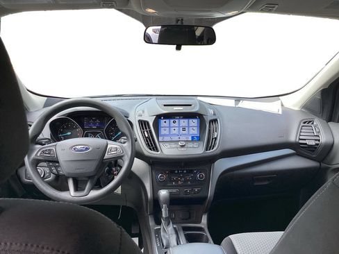Used 2017 Ford Escape SE w/ Equipment Group 201A AWD/4WD image 11