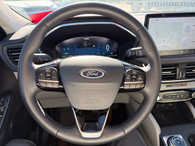 Used 2023 Ford Escape SE w/ PHEV Premium Package FWD image 9