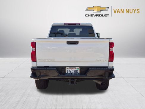 Used 2025 Chevrolet Silverado 2500 Custom AWD/4WD image 6