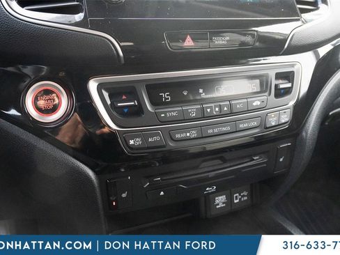 Used 2022 Honda Pilot Touring image 9
