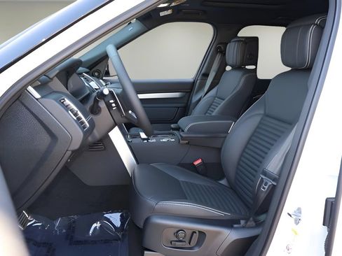 New 2026 Land Rover Discovery Dynamic SE AWD/4WD image 11