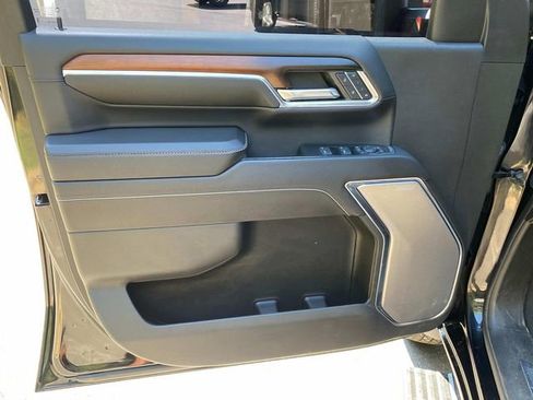 Used 2024 GMC Sierra 3500 Denali w/ Denali Reserve Package AWD/4WD image 12