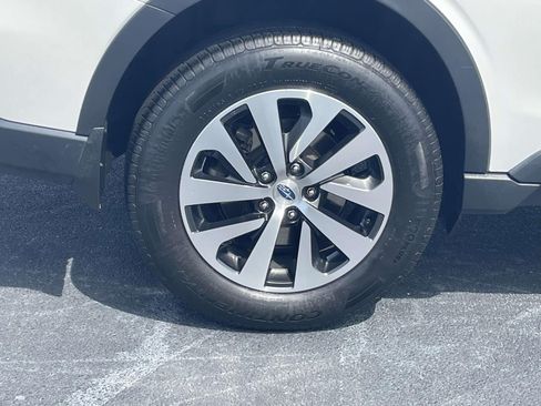 Used 2021 Subaru Outback Premium AWD/4WD image 9