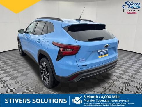 Used 2024 Chevrolet Trax RS w/ Sunroof Package image 8