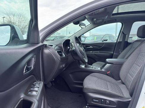 Used 2024 Chevrolet Equinox LT AWD/4WD image 11
