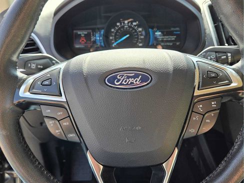 Used 2024 Ford Edge SEL AWD/4WD image 16