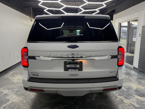 Used 2024 Ford Expedition Max Limited AWD/4WD image 4