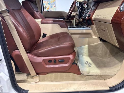 Used 2014 Ford F350 King Ranch w/ King Ranch w/Chrome Package image 60