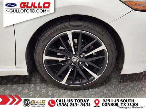 Used 2018 Toyota Camry XSE image 9