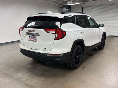 Used 2023 GMC Terrain AT4 AWD/4WD image 8