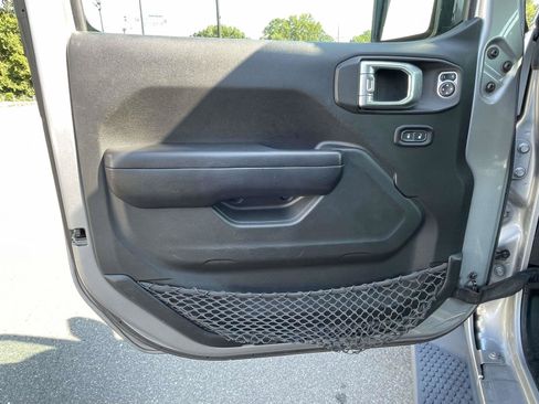 Used 2019 Jeep Wrangler Unlimited Sport S AWD/4WD image 16
