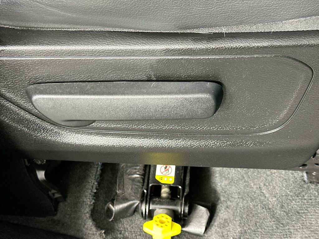 Used 2022 RAM 1500 Big Horn AWD/4WD image 24