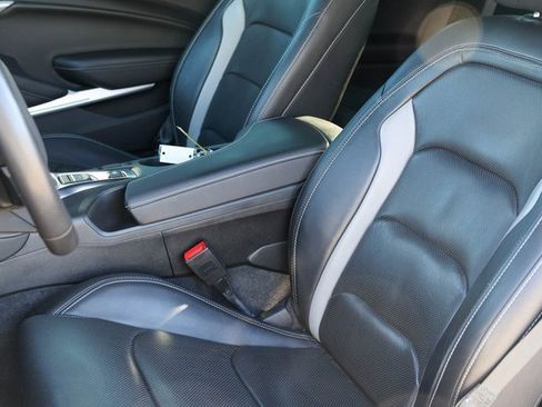 Used 2020 Chevrolet Camaro LT image 11