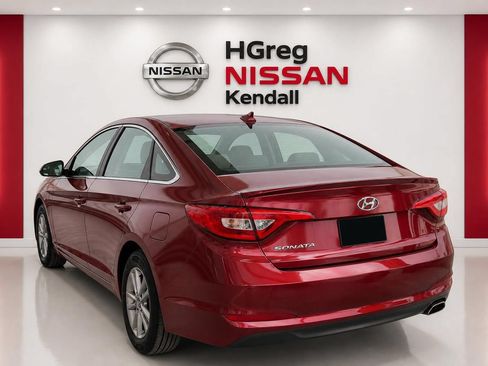 Used 2016 Hyundai Sonata SE FWD image 2