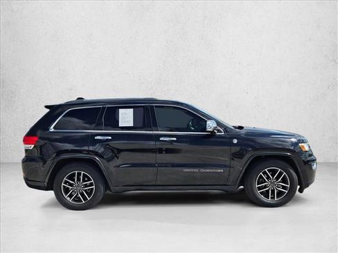 Used 2020 Jeep Grand Cherokee Overland AWD/4WD image 4