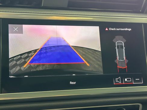 Used 2023 Audi Q3 2.0T Premium w/ Convenience Package image 17