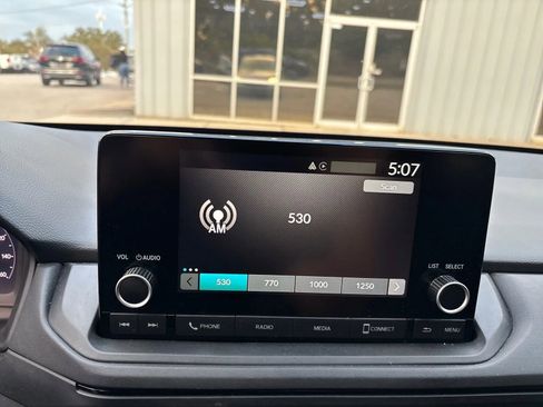 Used 2025 Honda Accord LX image 19