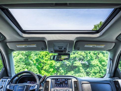 Used 2018 GMC Sierra 1500 Denali w/ Denali Ultimate Package AWD/4WD image 6