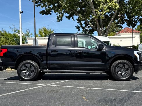 New 2025 Ford F150 Lightning Flash AWD/4WD image 4