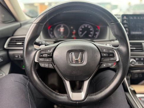 Used 2021 Honda Accord Touring image 6