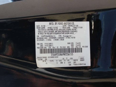 Used 2009 Ford Focus SE FWD image 7