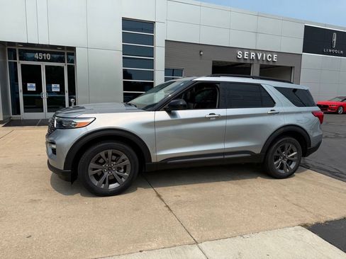 Certified 2024 Ford Explorer XLT w/ Equipment Group 202A AWD/4WD image 8