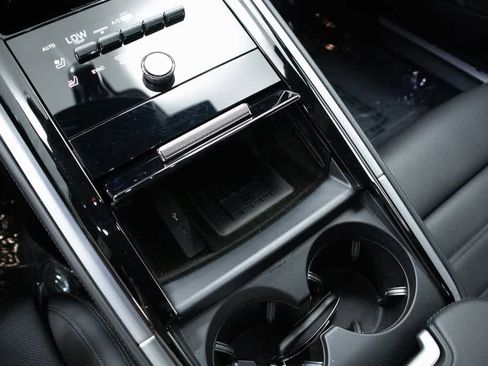 Certified 2024 Porsche Panamera 4 image 23