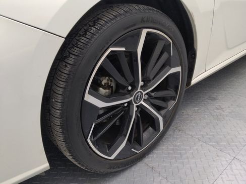 Used 2023 Nissan Altima 2.5 SR w/ SR Premium Package image 31