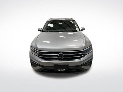Used 2024 Volkswagen Tiguan SE image 10