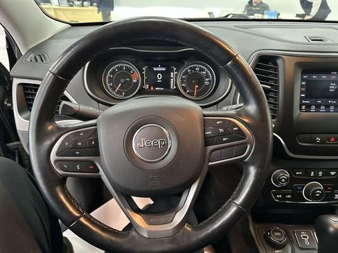 Used 2020 Jeep Cherokee Latitude Plus w/ Cold Weather Group image 14