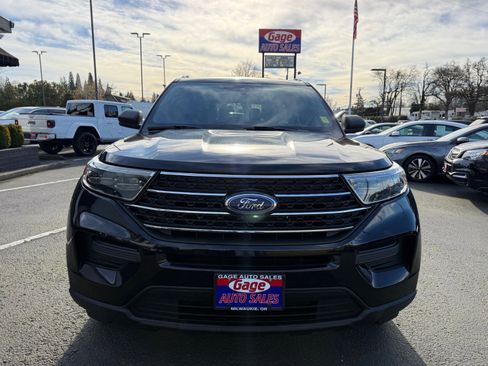 Used 2020 Ford Explorer XLT image 12