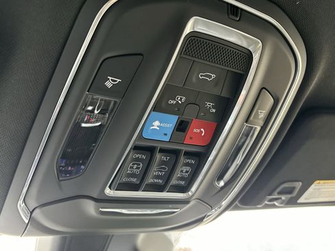 Used 2024 Jeep Grand Cherokee Limited 4xe w/ Luxury Tech Group II image 27