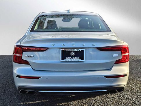 Used 2021 Volvo S60 T8 Inscription w/ Climate Package image 4