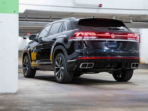 New 2026 Volkswagen Atlas Cross Sport SEL Premium R-Line image 5