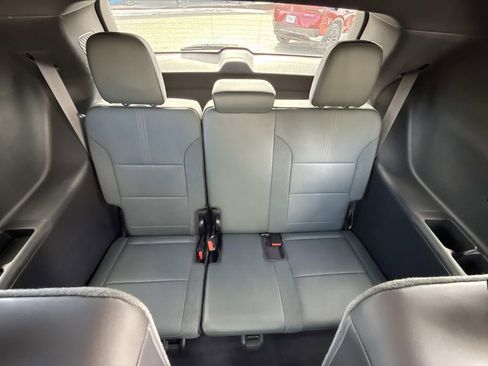 Used 2024 GMC Acadia AT4 w/ Super Cruise Package image 18