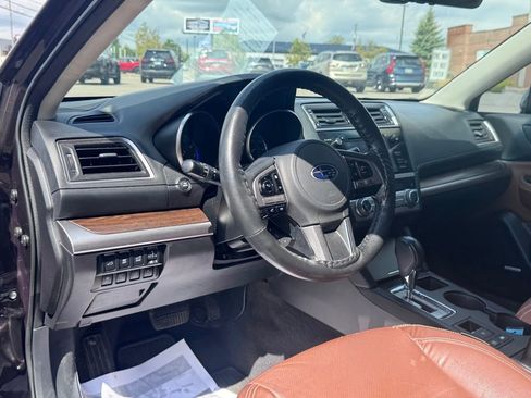 Used 2017 Subaru Outback 3.6R Touring w/ Popular Package #5A AWD/4WD image 11