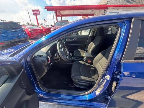 Used 2021 Kia Forte LXS FWD image 14