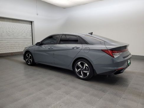 Used 2022 Hyundai Elantra Limited FWD image 3