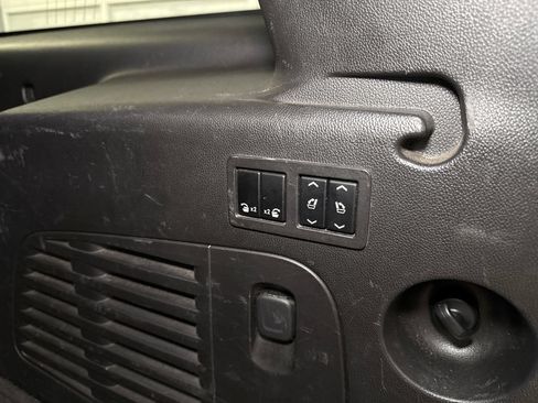 Used 2016 GMC Yukon XL SLT RWD image 13
